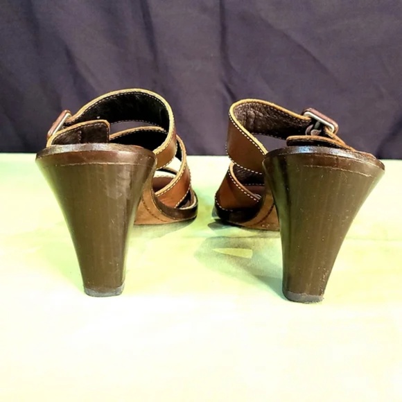 Donald J Pliner 3 Strap Leather Sandals - Picture 6 of 8